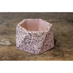 Pudrowa doniczka sześciokątna z marmurem Dodo – Marble Pink | Styl i włoski detal