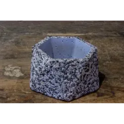 Niebieska doniczka sześciokątna z marmurem Dodo – Marble Blue | Wyrazista i stylowa