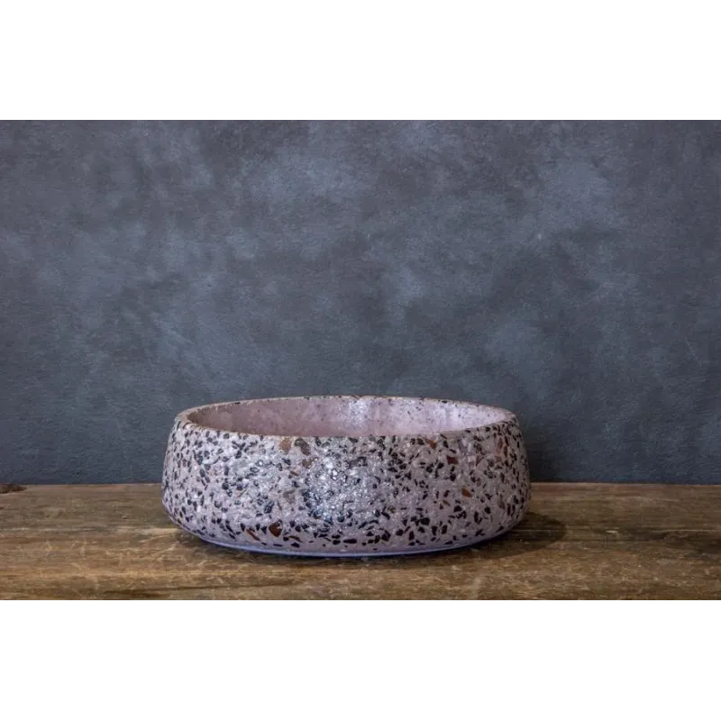 Pudrowa okrągła doniczka z marmurem niska Dodo – Kama 3 | Designerska misa betonowa