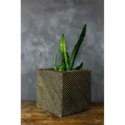 Złota donica ozdobna 30x30x30 cm Meggi - Gold | Nowoczesny design i elegancja