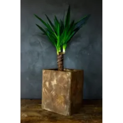 Donica cortenowa z czaszką 27x27x30 cm – wyjątkowa forma w stylu industrialnym