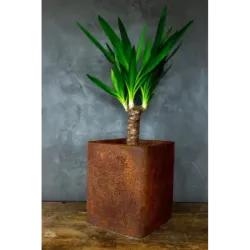 Donica cortenowa z czaszką ciemna 27x27x30 cm – industrialna dekoracja w stylu loft