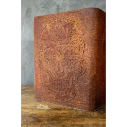 Donica cortenowa z czaszką ciemna 27x27x30 cm – industrialna dekoracja w stylu loft