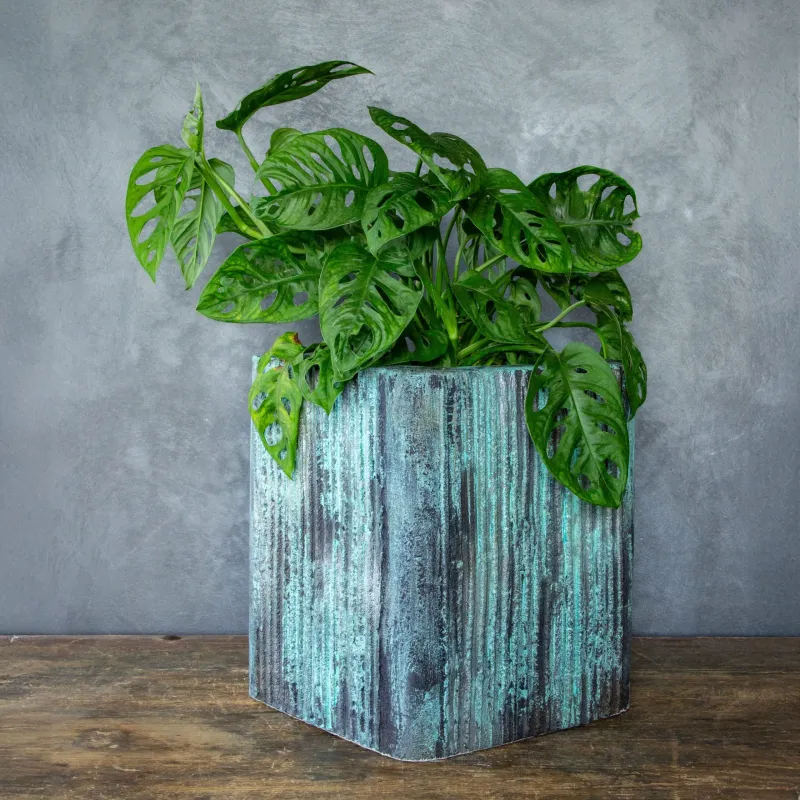 Turkusowa osłonka na doniczkę loft 25 x 25 x 30 cm - ręcznie robiona