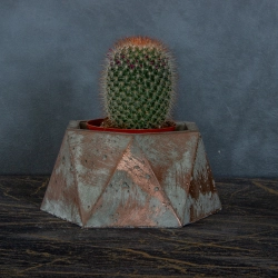 Doniczka osłonka betonowa szaro-miedziana sześciokątna – Dodo