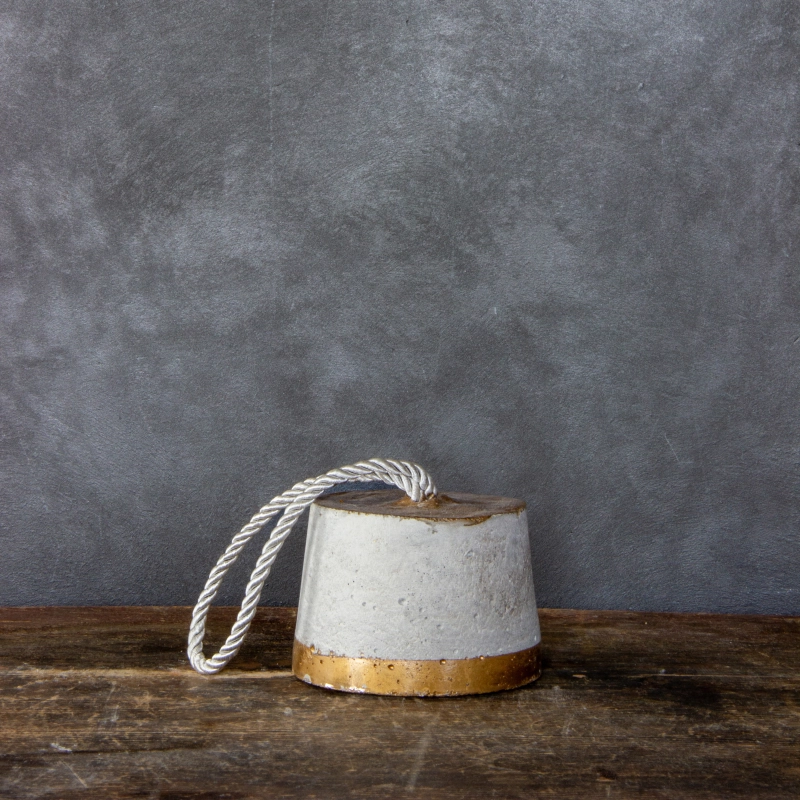 Nowoczesny stoper do drzwi betonowy jasny dekoracyjny – Dodo STOP 4