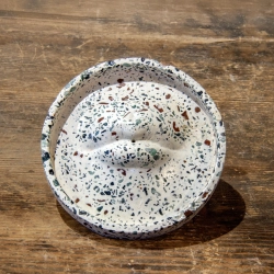 Kadzidełko betonowe z marmurem – Dodo Lips Marble | Ręcznie wykonane terrazzo