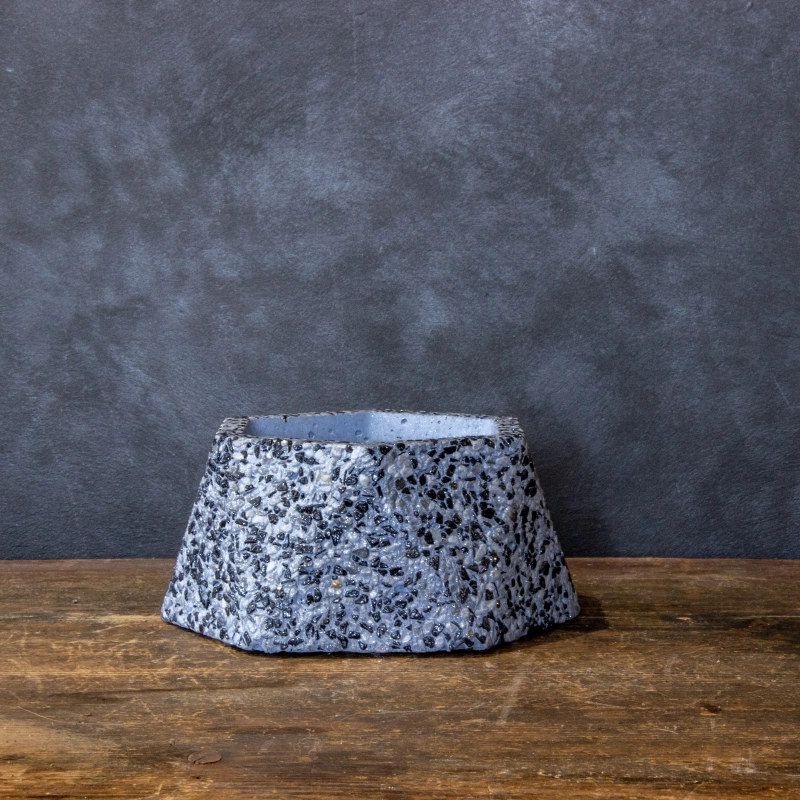 Niebieska doniczka sześciokątna z marmurem Dodo – Marble Blue | Wyrazista i stylowa