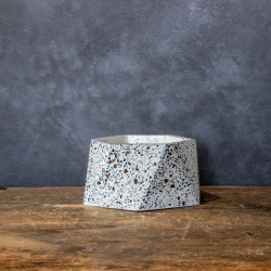 Biała doniczka sześciokątna z marmurem Dodo – Marble White | Beton i włoski detal