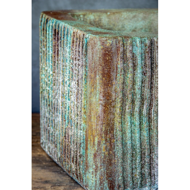 Osłonka na doniczkę w paski jasna 25x25x21 cm – ręcznie robiona dekoracja