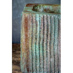 Osłonka na doniczkę w paski jasna 25x25x21 cm – ręcznie robiona dekoracja