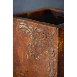 Osłonka na doniczkę wysoka brązowa 21x21x30 cm – wzór 3D w kątach, ręcznie robiona