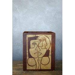 Osłonka na doniczkę loft 21 x 21 x 30 cm– kwadratowa, ręcznie malowana, korten ze złotą geometryczną ilustracją twarzy