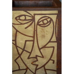 Osłonka na doniczkę loft 21 x 21 x 30 cm – kwadratowa, ręcznie malowana, korten ze złotym geometrycznym motywem twarzy