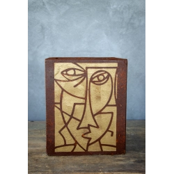 Donica loft ze złotym motywem twarzy 21×21×30 cm – Ferro Volto Rust MH | Art Con Design