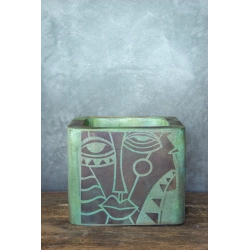 Donica loft z abstrakcyjną twarzą 25×25×21 cm – Ferro Volto M | Art Con Design