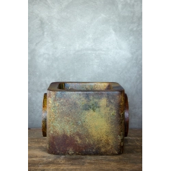 Osłonka na doniczkę z okrągłym motywem 25 × 25 × 21 cm – rustykalna, ręcznie malowana, efekt kortenu