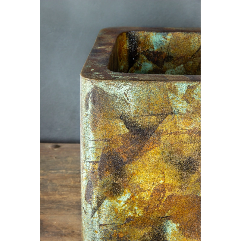 Osłonka na doniczkę 30 × 30 × 30 cm – ręcznie malowana, efekt kortenu z turkusową patyną