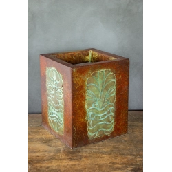 Donica loft z totemowym wzorem 3D 25×25×30 cm – Ferro Totem LH | Art Con Design