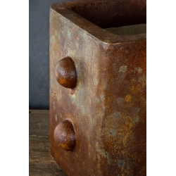 Luksusowa osłonka z wypukłymi formami 3D – efekt kortenu, ręcznie patynowana, 25×25×30 cm