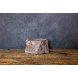 Pudrowa doniczka betonowa Dodo 12 cm – sześciokątna Dafne Powder, ręcznie malowana