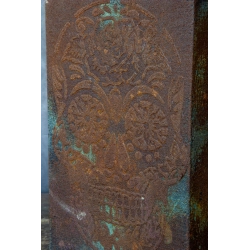 Donica z czaszką 3D 21 x 21 x 30 cm – industrialna, ręcznie wykonana, efekt cortenu