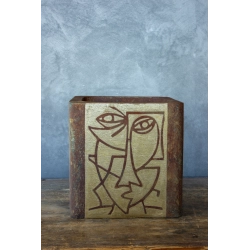 Donica loft z motywem twarzy 30×30×30 cm – Ferro Volto LHR | Art Con Design