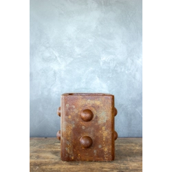 Luksusowa osłonka z wypukłymi formami 3D – efekt kortenu, ręcznie patynowana, 25×25×30 cm