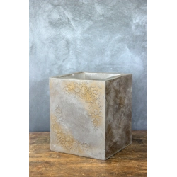 Ferro Palazzo Gray LH – donica z ornamentem 25×25×30 cm w kolorze szarego kamienia