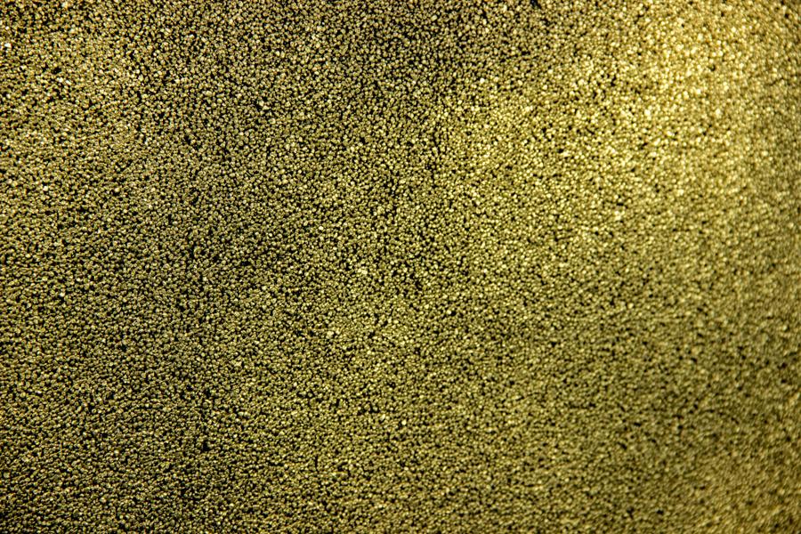 Powierzchnia i kształt donicy Modern – Gold 4 w zbliżeniu
