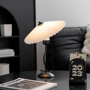 Lampka nocna stojąca do salonu, sypialni – styl retro